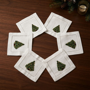 Serviette de table en coton brodée personnalisée, moderne et réutilisable, motif sapin de Noël, ourlet festonné, 6x6 pouces, pour bar, maison, fêtes, vente en gros - Product Image 1