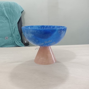 Tazón Decorativo de Resina Pulida para Frutas, Apto para Alimentos, Ecológico, Diseño Verde Menta con Remolinos, Hecho a Mano, Diseño Bonito, Artizon Studio - Product Image 4