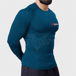 Camiseta de Protección Solar de Estilo Premium con Acabado Suave y Costuras Resistentes para Deportes Acuáticos - Product Image 6