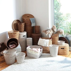 Panier de rangement rond en rotin fait main avec couvercle et poignées, style rustique, fabriqué au Vietnam - Product Image 6