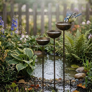 Bain d'oiseaux en métal de qualité supérieure pour extérieur, finition résistante à la rouille, parfait pour la décoration de jardin, bassin à eau pour oiseaux - Product Image 3