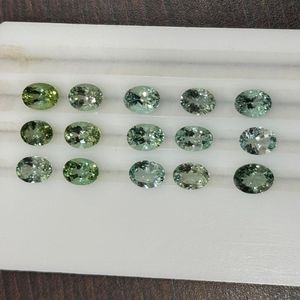 Tourmaline Verte Menthe Naturelle de Qualité Supérieure, Coupe Ovale, 1 à 4 Carats, Pierre Précieuse en Vrac Grade AAAA, Bijoux Fins de Madagascar, Vente en Gros - Product Image 4