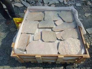 หินหินชนวนควอตซ์สีเทาแบบแยกด้วยมือมีพื้นผิวขรุขระแท้ทุกด้านสำหรับปูสวนกลางแจ้ง - Product Image 5