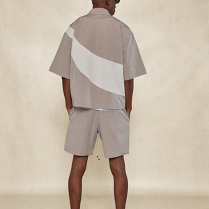 Ensemble deux pièces unisexe sur mesure OEM pour homme : T-shirts courts en maille et shorts à motifs imprimés - Product Image 3