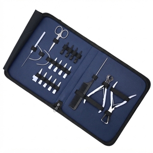 Kit d'outils professionnels pour extensions de cheveux à micro-anneaux avec pince à sertir, peigne à crochets et pinces - Product Image 2