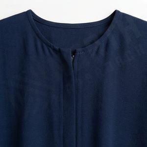 ชุดกิโมโนแบบ OEM ปี 2025 เสื้อคลุมอาบายะ ผ้าโพลีเอสเตอร์เนื้อนุ่ม ยืดหยุ่นสูง หนาขึ้น สำหรับผู้หญิงมุสลิม คอวี แขนยาว เหมาะสำหรับงานปาร์ตี้ รอมฎอน งานแต่งงาน - Product Image 4