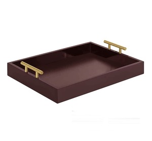 Plateau de service rectangulaire en bois et métal, écologique et durable, avec poignée dorée, design moderne et luxueux pour la maison, l'hôtel et la table. - Product Image 3