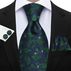 Conjunto de Corbata Floral Premium de 3 Piezas - Corbata de Poliéster Seda, Pañuelo de Bolsillo y Gemelos - Elegante para Bodas y Ocasiones Formales - Product Image 3
