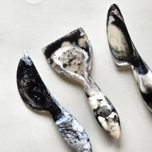 Amazing Design Beautiful Design Resin Handle Durable Dishwasher <b>Safe</b> Food <b>Safe</b> Cheese Knives Set of Three New Production - Product Image 6