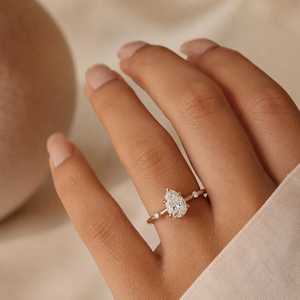 Bague solitaire élégante en or rose 14 carats avec diamant de laboratoire taille poire 1,01 carat, la plus vendue, pour femme, cadeau éthique pour fiançailles ou soirée - Product Image 5