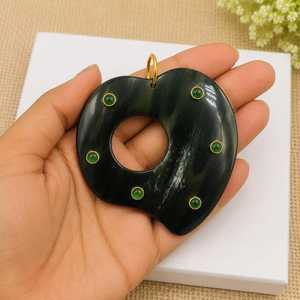 Luxury <b>Crystal</b> <b>Real</b> Touch Round Handmade Artisan Crafted Natural Pendant Wedding Statement Jewelry - Product Image 3