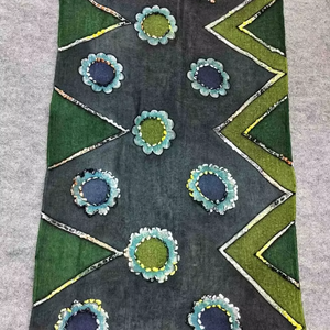 Elegante y Suave Estola para Mujer, Chal Estiloso, Perfecto para la Moda de Invierno, Ropa Casual y Conjuntos de Fiesta - Product Image 1