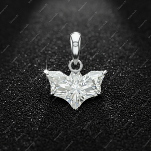 Pendentif en forme d'ailes de chauve-souris de luxe personnalisé, serti de diamants Moissanite, en argent sterling 925 plaqué or, charme solitaire, bijou pour femme - Product Image 2