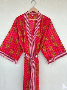 Kimono rojo de estilo japonés hecho a mano indio con estampado de tigre - Product Image 3