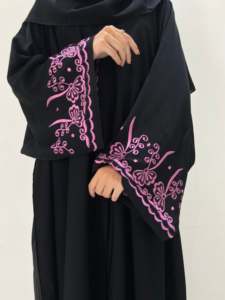 Abaya pour femme style Dubaï, en polyester respirant, col en V perlé, manches longues, pour la prière islamique de l'Aïd, couleur unie, vintage, Meera Fashion - Product Image 2