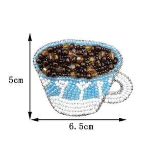 Breloques de sac brodées de perles de rocaille, styles uniques faits à la main, accessoire de mode tendance - Product Image 4