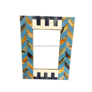 Cadre photo en bois fait main avec incrustation en résine à carreaux verts, cadre photo de table artisanal géométrique moderne, décoration contemporaine pour la maison - Product Image 4