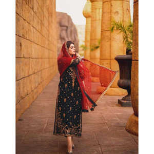 Conjunto de Fiesta de Diseñador, Top y Pantalón, Talla XL - Atuendo Elegante y con Estilo - Product Image 3