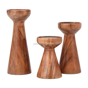 Venta al por mayor de lujo personalizado hecho a mano candelabro de madera pilar para el hogar Navidad decorativo portavelas de madera - Product Image 1