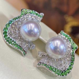 Pendientes de Perlas Naturales Azul Océano con Bola de Acero Pequeña Gris Platino Impecable de Grado 11-12MM con Orificios Redondos, Caja de Regalo Incluida - Product Image 1