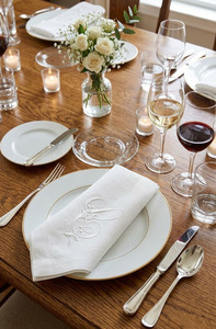 Serviettes de table modernes réutilisables en coton, motif monogramme brodé, personnalisables, pour la décoration de la maison et des tables de mariage - Product Image 4