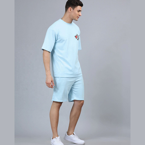 เสื้อยืดคอกลมสีฟ้าอ่อนสำหรับผู้ชาย พร้อมกางเกงขาสั้น ชุดลำลองสำหรับฤดูร้อน ผ้าถัก ระบายอากาศได้ดี - Product Image 4