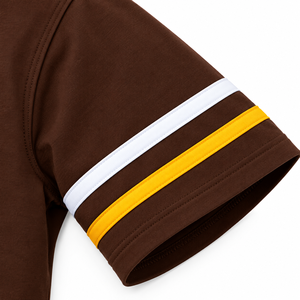 Maillot de Fraternité Iota Phi Theta pour Homme, Col en V, Manches Courtes, Marron Doré, Logo Lettres Grecques Brodé, Anti-Plis, 100% Coton - Product Image 5