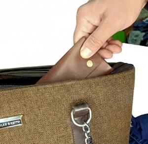 ที่ใส่กุญแจหนังแบบมีห่วงคล้อง แฟชั่นเก๋ไก๋ สำหรับผู้หญิงและผู้ชาย - Product Image 5