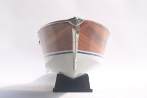 RIVA AQUARAMA ÉDITION SPÉCIALE |   Finition bois, coque blanche, options de revêtement multicolores pour la décoration intérieure de luxe et les cadeaux - Product Image 5