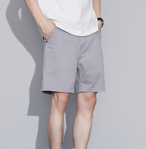 Shorts en jean pour homme, extensibles, tendance, couleur unie, polyvalents, à la mode, shorts en jean de petite taille pour l'été - Product Image 1