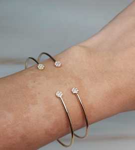 ELVORA GEMS Bracelet rigide tendance plaqué or 18 carats avec diamants de laboratoire certifiés IGI et diamants blancs taille brillant - Product Image 1