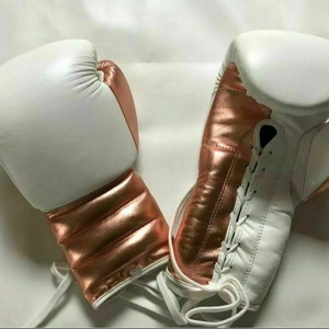 ถุงมือชกมวยแบบพันมือ คุณภาพเยี่ยม บริการ OEM รับทำโลโก้ตามสั่ง ถุงมือชกมวยสำหรับทุกเพศ ผลิตจากหนัง PU พิมพ์ลาย สไตล์ลำลองสำหรับการฝึกซ้อม - Product Image 2