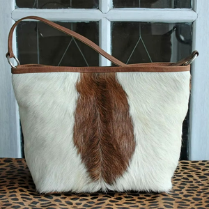 กระเป๋าโท้ทหนังแท้แบรนด์หรูสำหรับผู้หญิง คุณสมบัติป้องกันการโจรกรรม เหมาะสำหรับใช้ในช่วงฤดูร้อนและชายหาด พร้อมกระเป๋าใบเล็กเย็บลายวี ผลิตจากโรงงานโดยตรง - Product Image 5