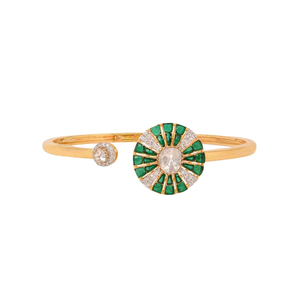Bracelet vert serein, élégant, inspiré de la nature, avec pierres vertes aux tons apaisants, artisanat de qualité supérieure, design élégant - Product Image 1