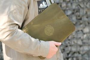 Funda y Estuche para Laptop de Cuero Genuino Resistente al Por Mayor, para Macbooks y Laptops, Estilo Ejecutivo/Moderno LS-0228 - Product Image 2