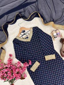 Traje plazzo de georgette azul marino con detalle de encaje con estampado digital, cuello en V, talla única, pantalón y dupatta con borde de encaje, ideal para festivales. - Product Image 6