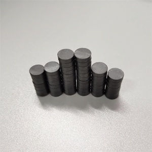 Piccolo Magnete in Ferrite Nero Carbone per Bomboniere Matrimonio 10x3 <span class=keywords><strong>mm</strong></span> - Product Image 4