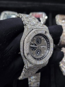 Reloj de Estilo Hip Hop de Acero Inoxidable con Movimiento de Cuarzo, Correa de 16 mm con Incrustaciones de Diamantes Moissanite VVS de Primera Calidad - Product Image 2