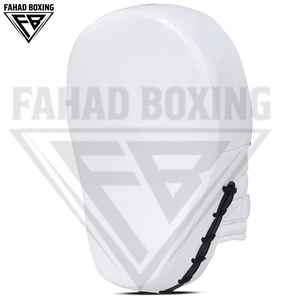 Mitaines de boxe de qualité supérieure, résistantes aux chocs, en cuir et PU durables, avec fermeture auto-agrippante. - Product Image 4