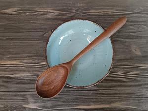 Cuchara de Cocina Tradicional de Madera, Hecha a Mano con Madera Natural Ecológica, Capacidad de 10 ml, Acabado Pulido Espejo, para Cocinar, Remover y Servir - Product Image 2