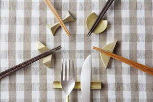 Repose-couverts en laiton vintage fait à la main pour la décoration de table à manger élégante à la maison - Product Image 6