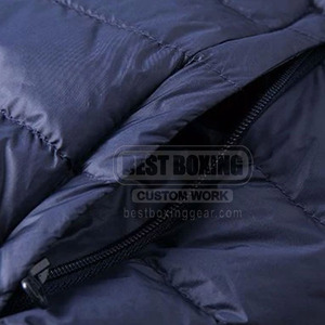 Chaqueta Impermeable Acolchada Hecha en Pakistán, Chaqueta de Invierno Cálida y Aislada para Senderismo al Aire Libre - Product Image 4