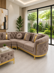 Sofá Seccional Chesterfield de Lujo en Tela Tapizada Color Taupe con Otomana para Sala de Estar, Sofá de Fabricante - Product Image 5