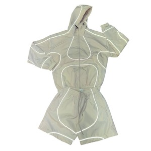 Conjunto Deportivo Impermeable Ligero Unisex con Capucha, Estampado Reflectante de Color, Estilo Deportivo para Adultos, Ropa de Verano - Product Image 1