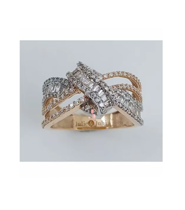Bague de fiançailles en or rose sertie de diamants pour femme, or 18 carats, bijoux fins de luxe, sertissage à griffes, design classique élégant, charme étincelant - Product Image 1