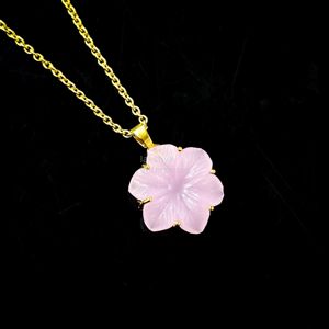 Colgante de calcedonia rosa natural con forma de flor, collar de piedras preciosas talladas, elegante colgante de calcedonia rosa para mujer, para la elaboración de joyas. - Product Image 5