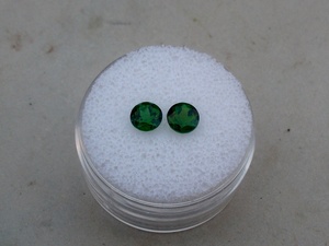 2 gemas redondas sueltas de diópsido cromado de 5 mm cada una para manualidades, joyería y coleccionismo - Product Image 4
