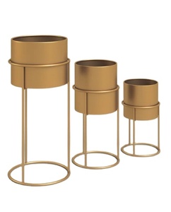 Juego de tres macetas chapadas en oro, decoración de suelo con soporte, macetas y tazas de tamaños personalizados, moldes de macetas de decoración únicos para el hogar moderno - Product Image 1