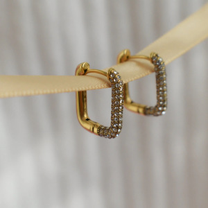 Pendientes de Aro Cuadrados de Oro Amarillo de 14K con Diamantes Cultivados en Laboratorio - Product Image 2