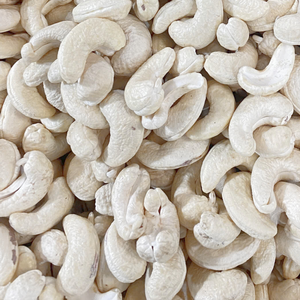 Fabrication de noix de cajou brutes W180, noix de cajou WW180, WW240, WW320, noix de cajou LP, exportées en gros vers l'Asie, l'UE, le Moyen-Orient - Product Image 1